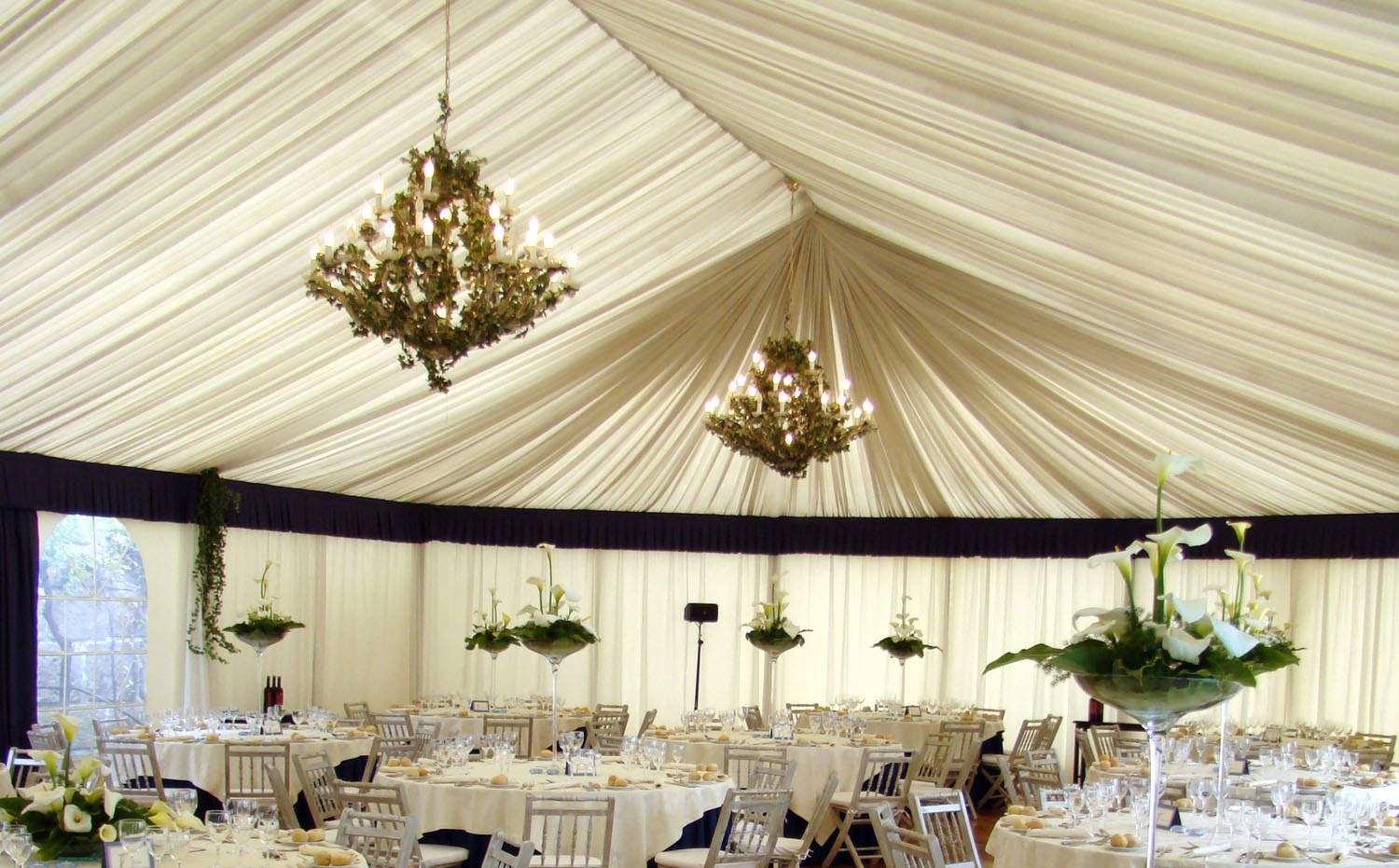 6 Luxury Touches For Tented Weddings Lakes Region Tent Event